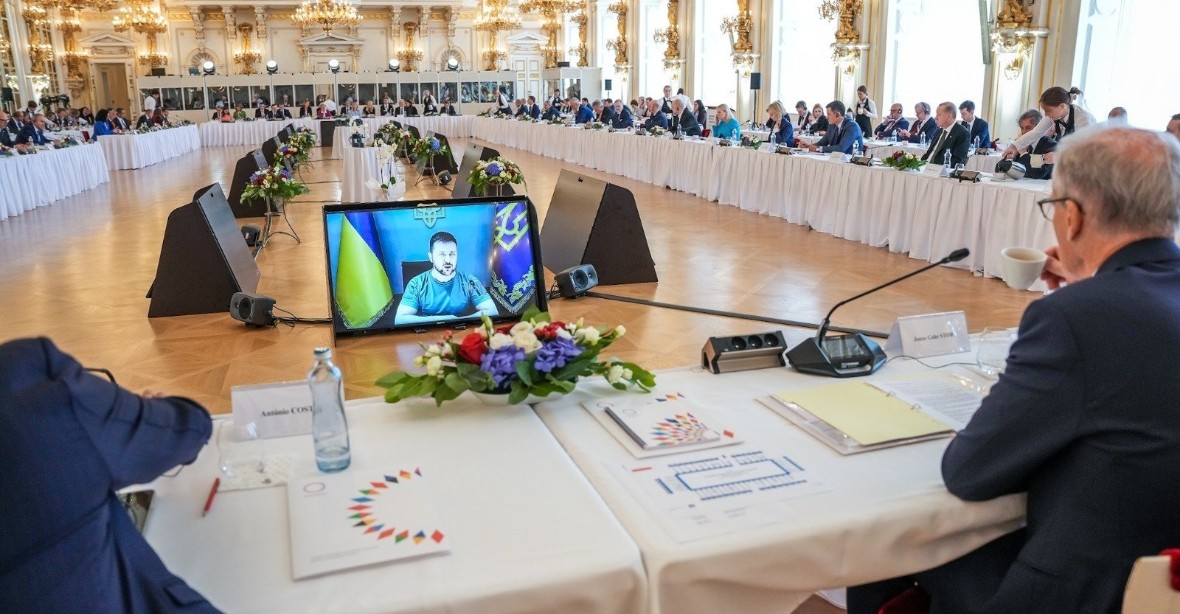 Ruské hodnoty jsou protievropské, řekl Zelenskyj účastníkům summitu v Praze