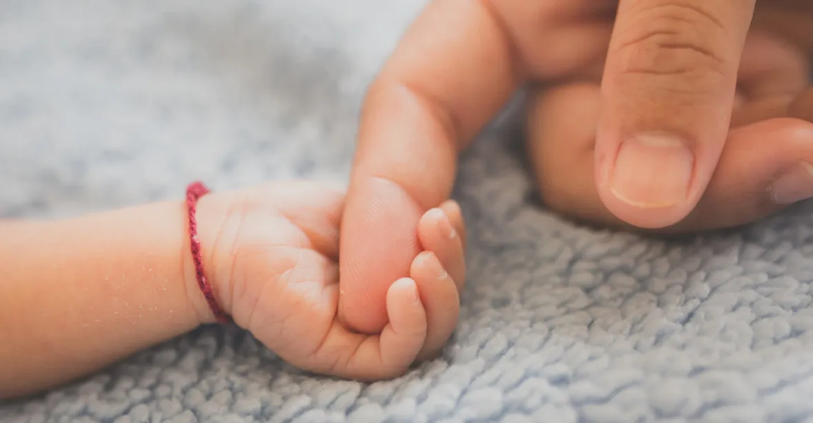 Eutanázie kojenců: Kanadská univerzita se domnívá, že může být v krajních případech vhodná