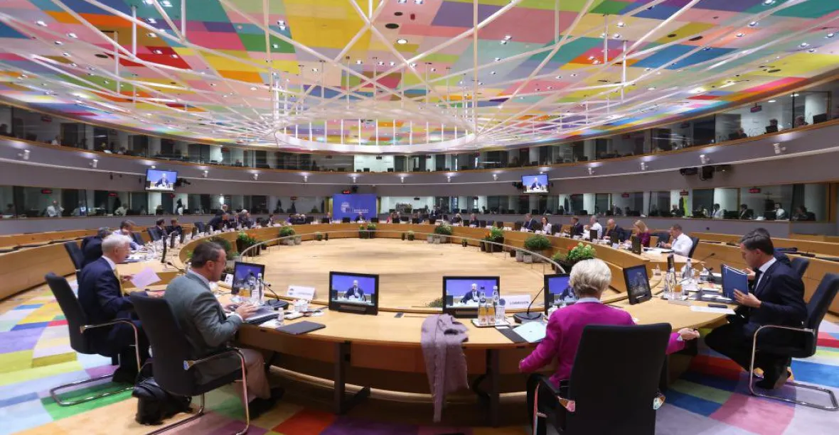 Lídři zemí EU se shodli na opatřeních proti vysokým cenám energií