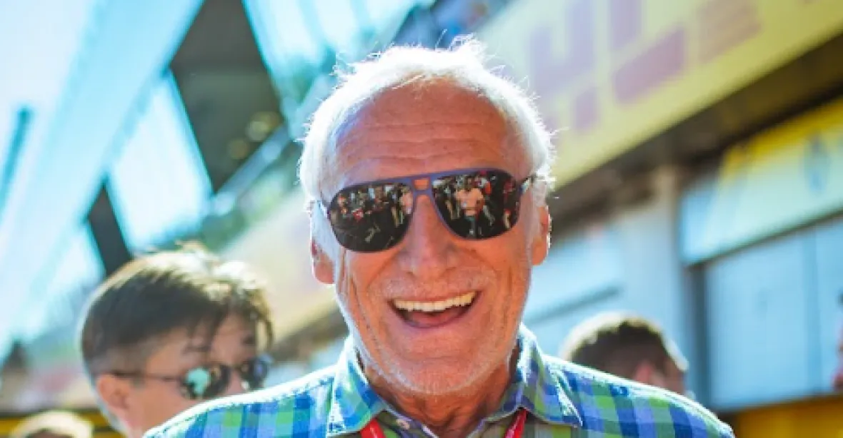 Zemřel spoluzakladatel Red Bullu Mateschitz. Proslavil jej nápoj i investice do sportu