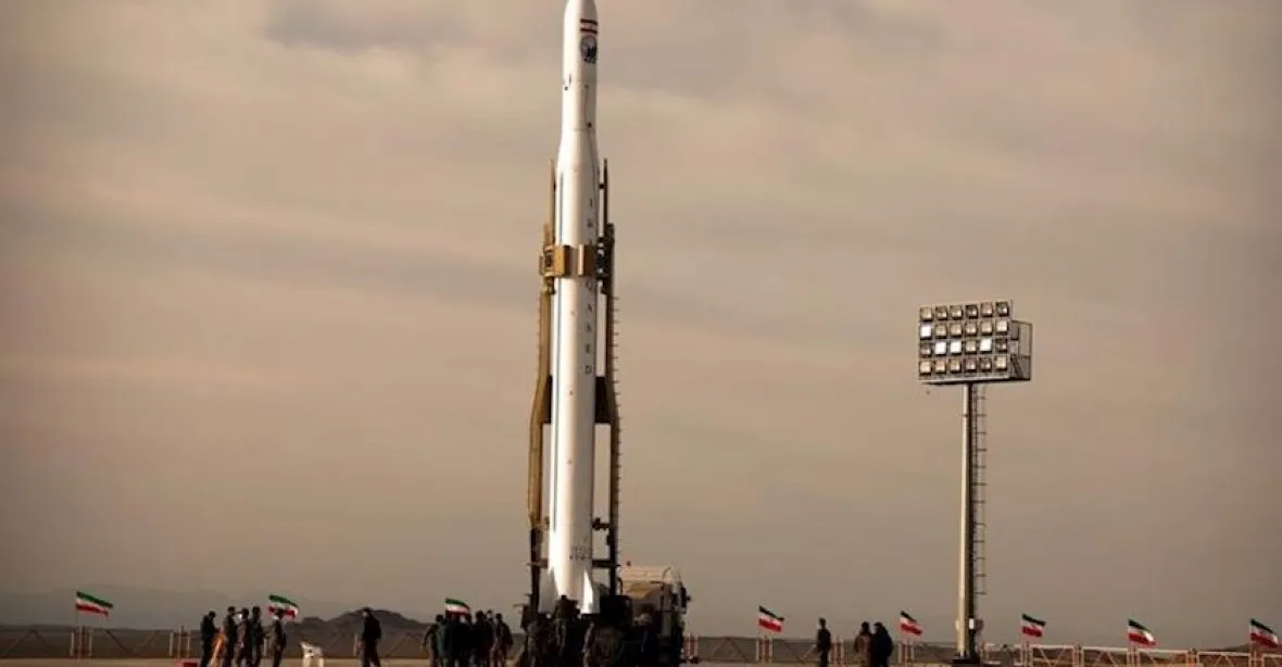 Úspěšný test vesmírné rakety v Íránu. Země požádala Rusko o jadernou pomoc