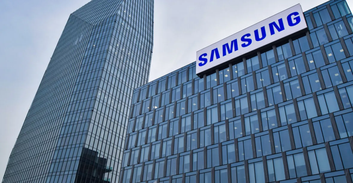 Nový šéf Samsungu přišel z vězení. Korupčníka pustili kvůli záchraně rodinné firmy