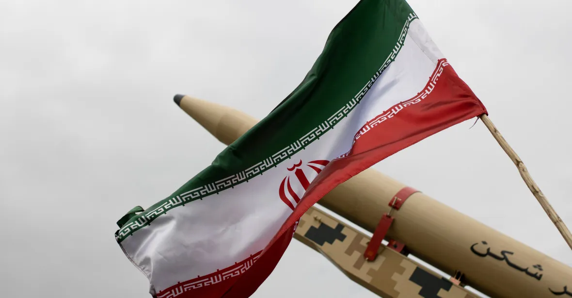 Vyrobili jsme hypersonickou balistickou střelu, tvrdí íránský velitel