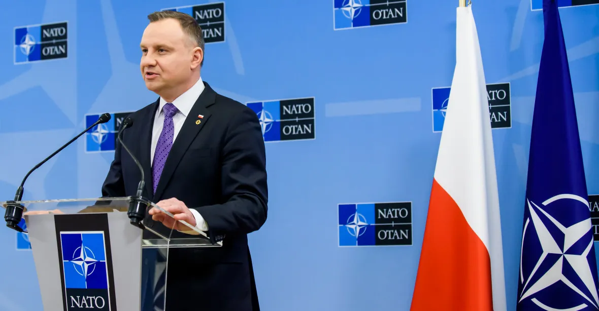 Varšava zvyšuje pohotovost a zvažuje konzultace na základě článku 4 smlouvy NATO