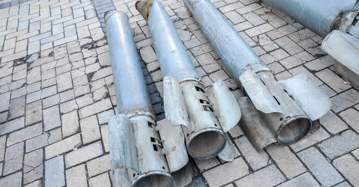 Na Nikopol dopadlo 40 raket. Další ruský útok na civilní objekty