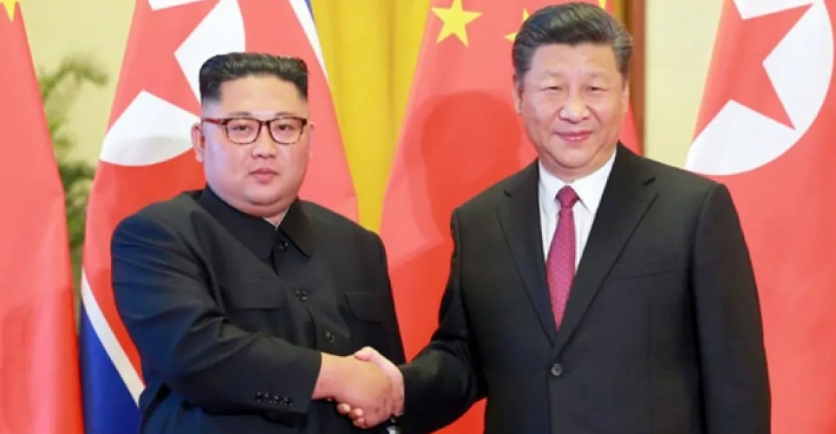 Čínský prezident nabídl Kimovi spolupráci na míru. O raketách se nezmínil