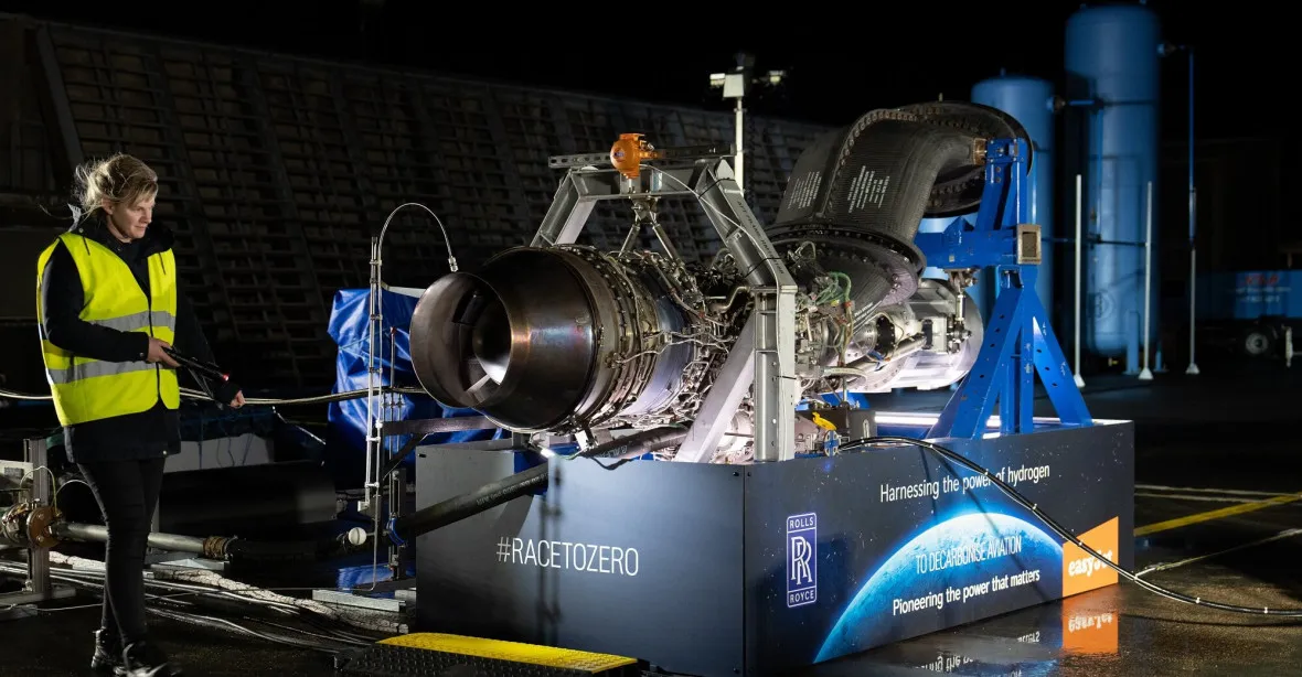 Rolls-Royce testuje motor s vodíkovým pohonem, mohl by zcela změnit leteckou dopravu