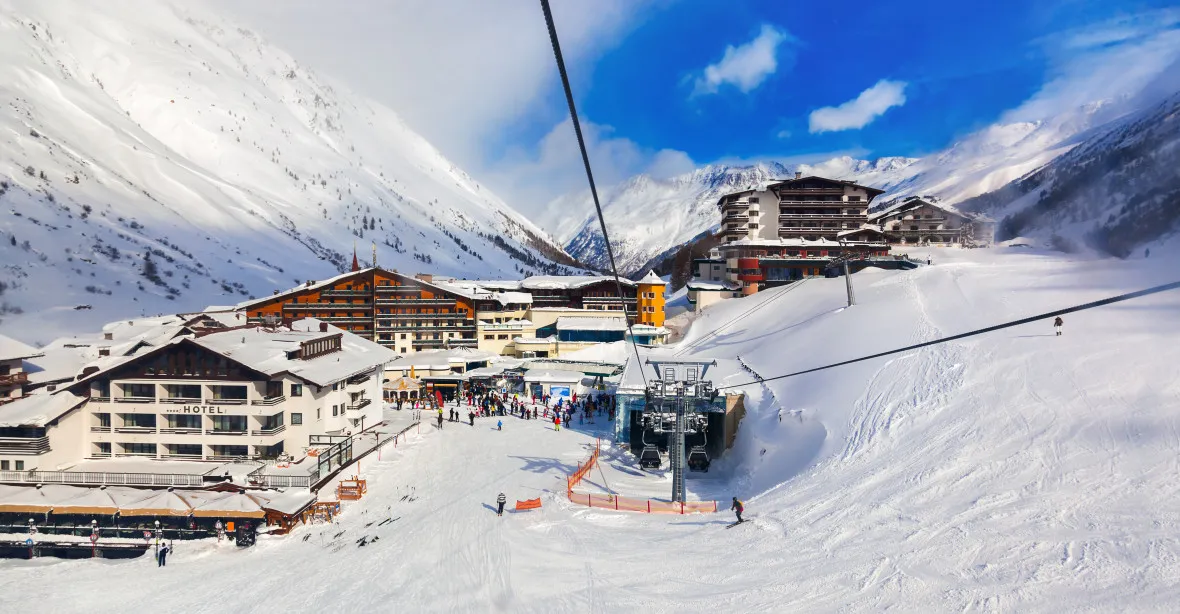 Lyžování v Alpách podraží. Denní skipas vyjde až na 1700 korun