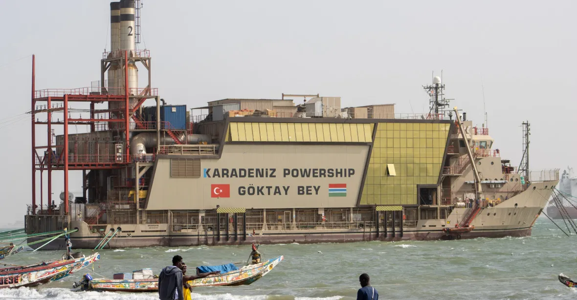 Turecko poskytne Ukrajině plovoucí elektrárny. Dodají energii až milionu domácností