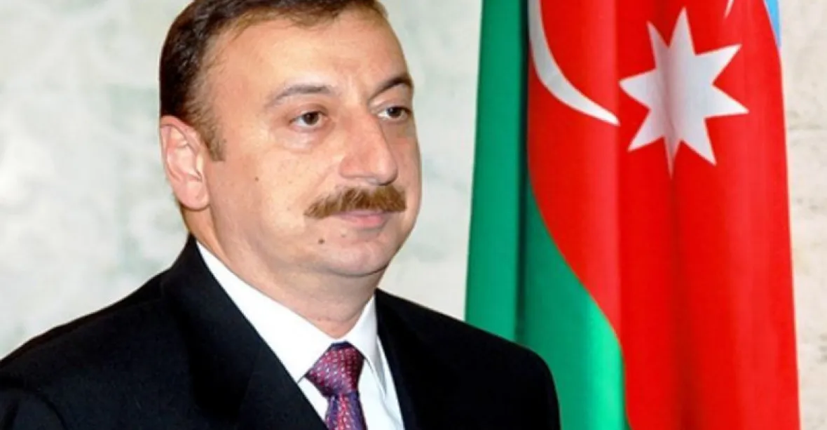 Ázerbájdžán má dodávat elektřinu podmořským kabelem do Maďarska a Rumunska