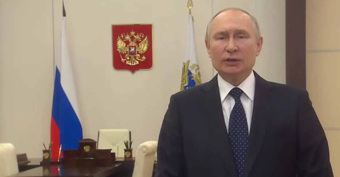 Putin slíbil okupantům nové vybavení a zbraně: „Situace je mimořádně složitá“