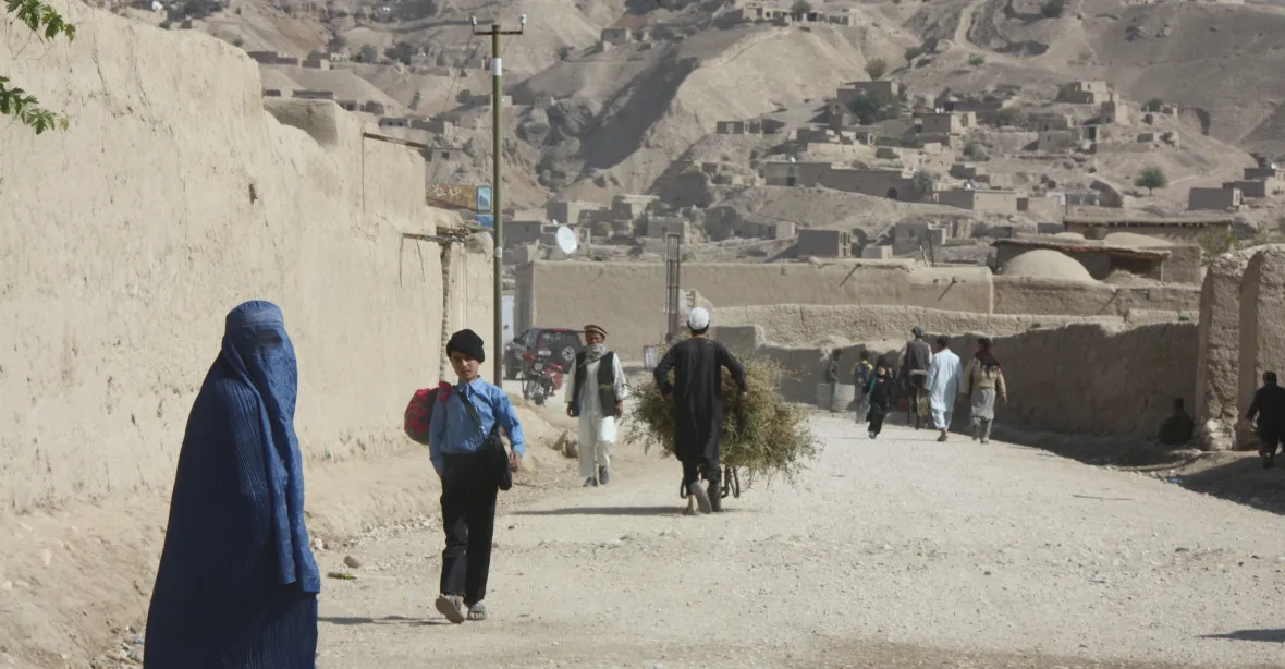 Člověk v tísni pozastavil činnost v Afghánistánu. Nesmí zaměstnávat ženy
