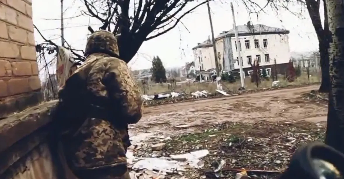 Kritická situace pro Ukrajince. Rusové zahájili mohutný útok na Soledar