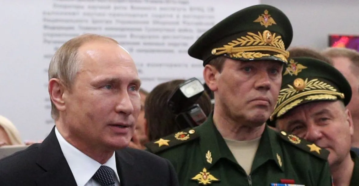 Gerasimov úřaduje. Ruští vojáci na frontě musí být hladce oholení, platí zákaz mobilů