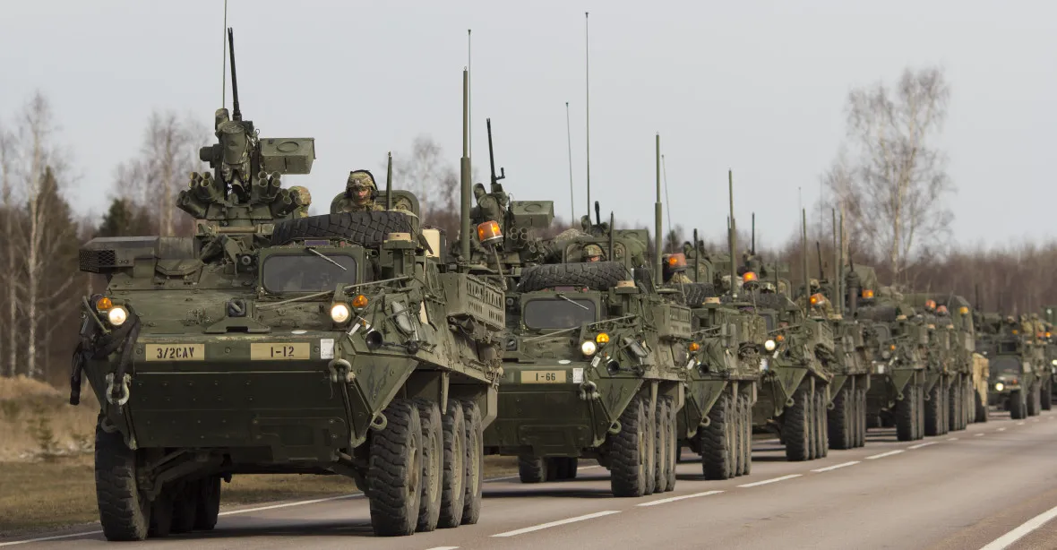 USA pošlou Ukrajině rychlé obrněnce Stryker, tanky Abrams jsou zatím mimo hru