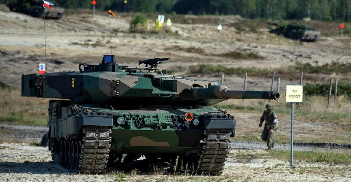 Polsko přitvrzuje. Na Ukrajinu pošle dalších 74 tanků