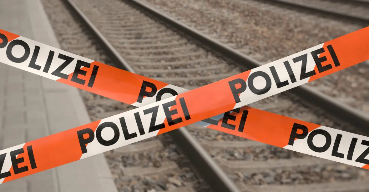Německý vlak srazil na trati dvě děti, jedno zemřelo