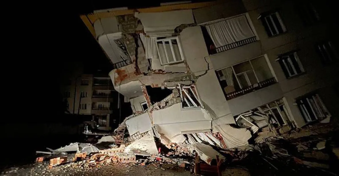 Turecko zasáhlo druhé silné zemětřesení za den