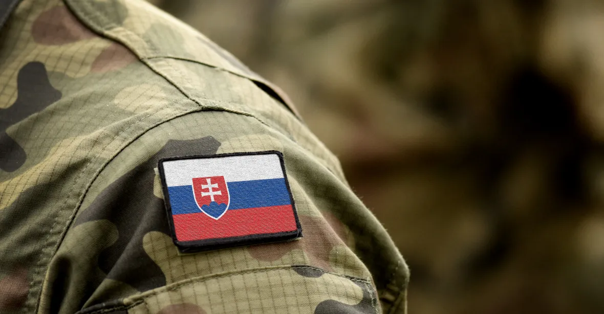 Nechceme bojovat se zbraní, oznámili Slováci hromadně úřadům