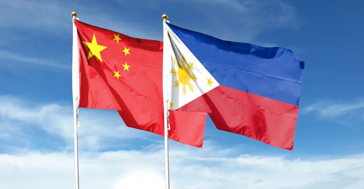 Čína namířila vojenský laser proti našemu plavidlu, oznámily Filipíny