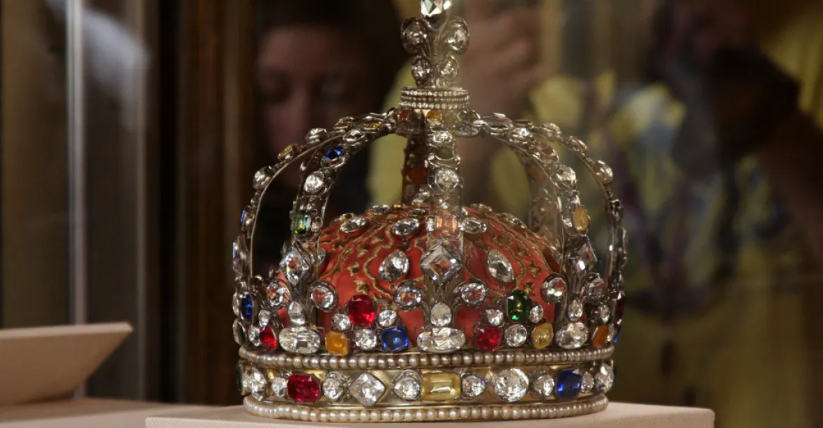 Diamant Koh-i-Noor na koruně při korunovaci Karla III. nebude. Vadí jeho koloniální původ