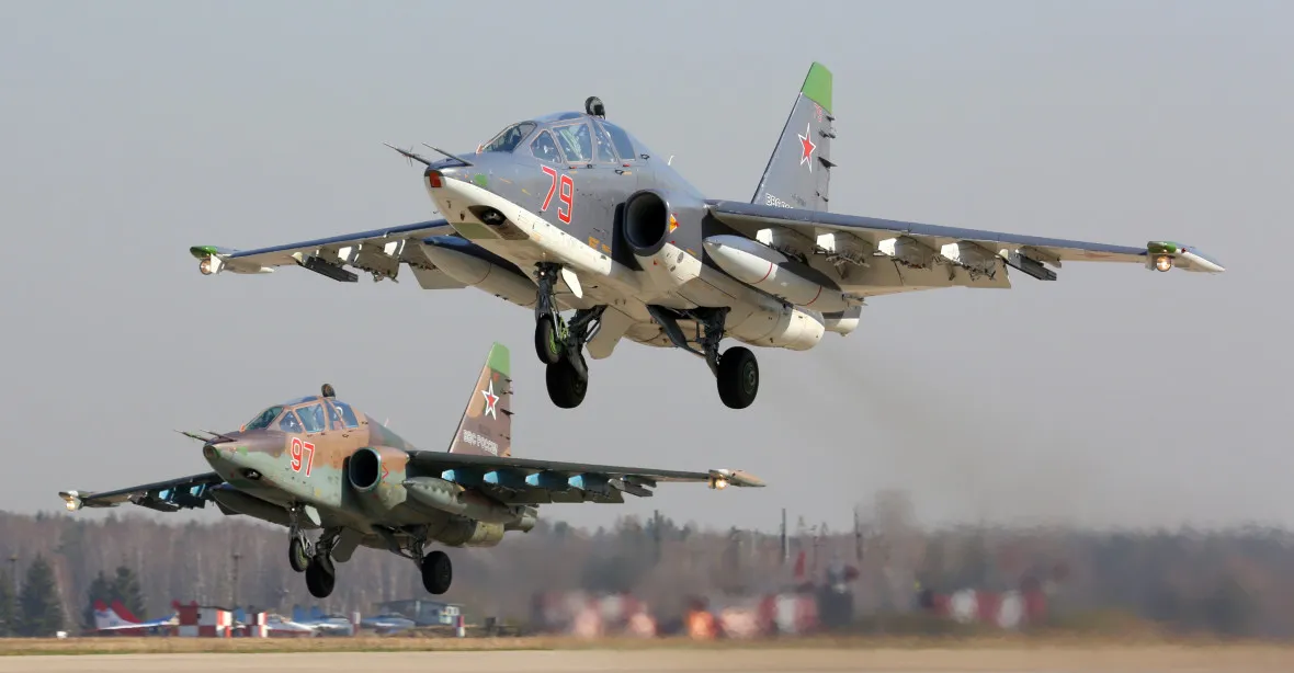 U hranic s Ukrajinou se zřítil ruský bitevník Su-25