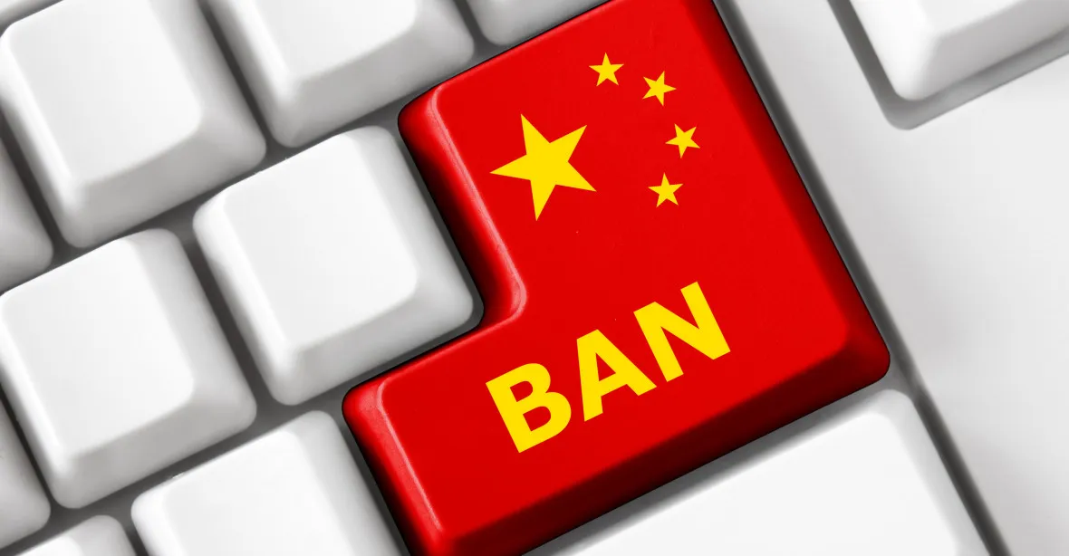 Čína se bojí „politické propagandy“, zakázala přístup na ChatGPT