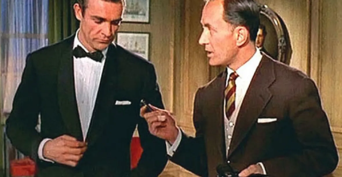 Romány o Jamesi Bondovi zasáhly škrty. Vydavatelé odstranili rasistické a jiné narážky