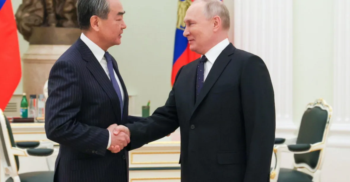 Rozruch kolem míru z Číny. V Kremlu vzbudil pozornost, Lukašenko letí do Pekingu