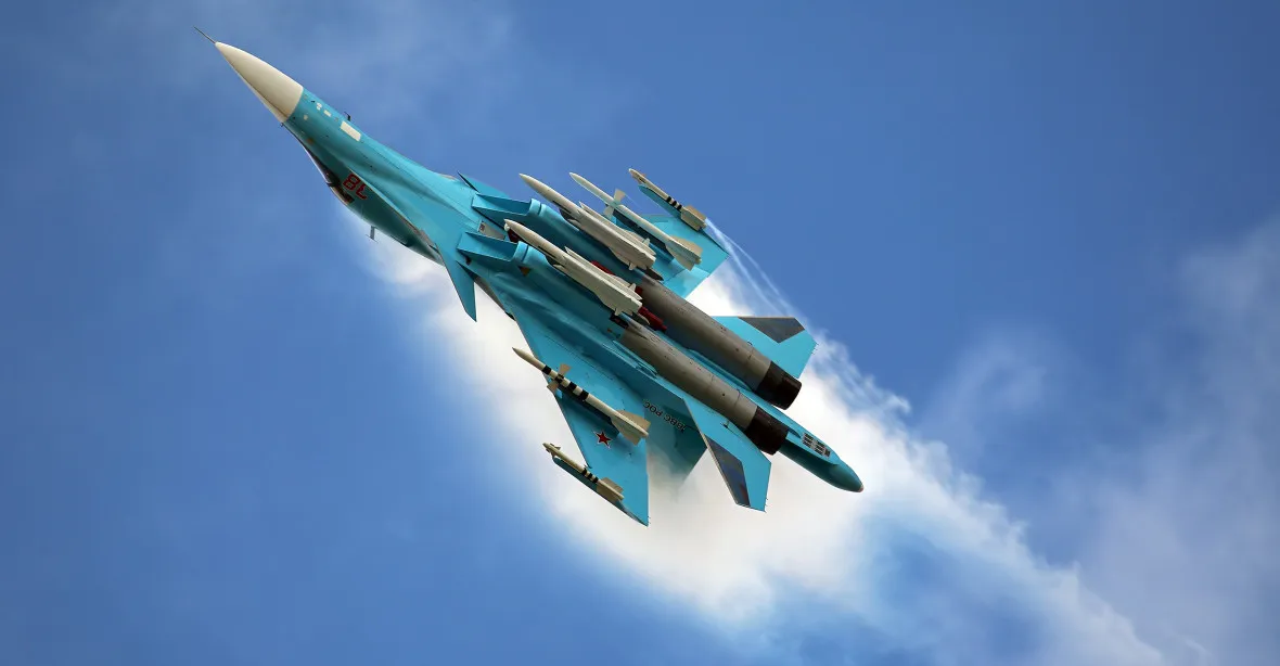 VIDEO: Volný pád stíhačky. Ukrajinci sestřelili Su-34 hluboko nad okupovaným územím