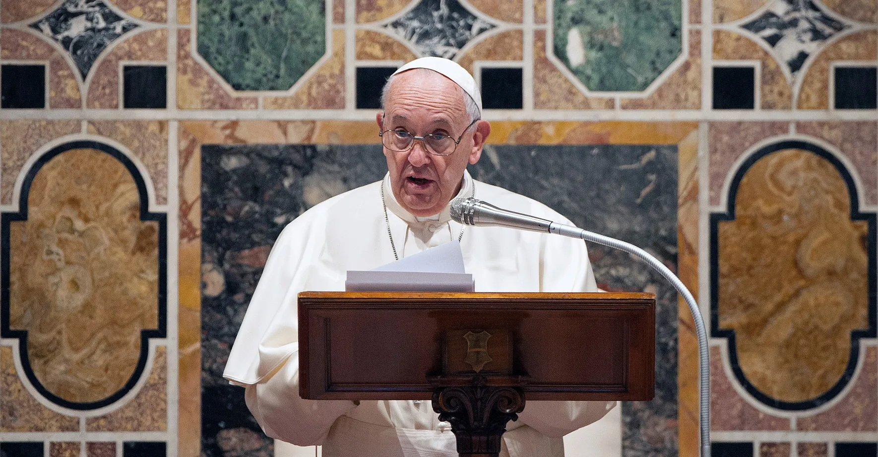„Toto je další světová válka.“ Papež František chce jednat s Putinem o míru