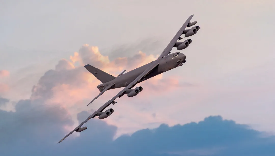 Ruská stíhačka vyprovodila u Kaliningradu dva americké bombardéry B-52