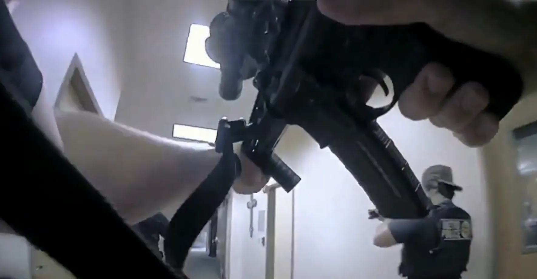 VIDEO: Zásah amerických policistů proti střelkyni v Nashvillu