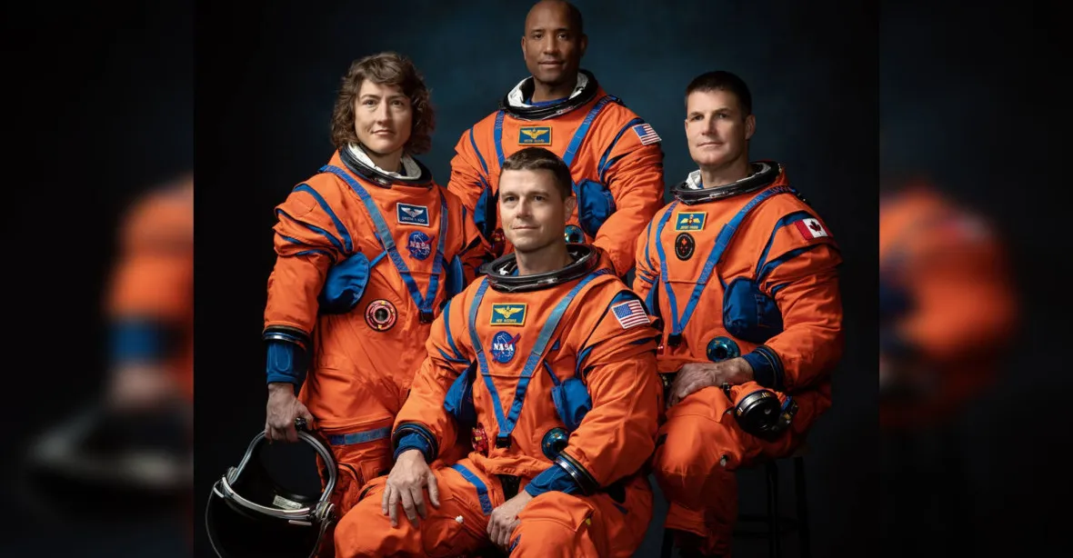 Čtyři astronauti v roce 2024 obkrouží Měsíc. NASA představila posádku mise Artemis