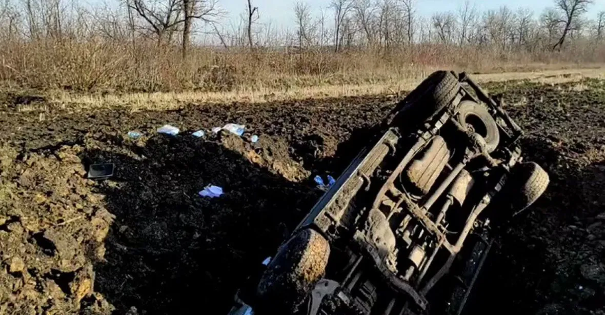 VIDEO: Rusové na Bachmut „sypou“ granáty. Používají taktiku spálené země