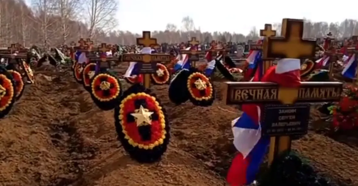 VIDEO: 200 hrobů padlých vojáků z Wagnerovy skupiny, našli je na Sibiři