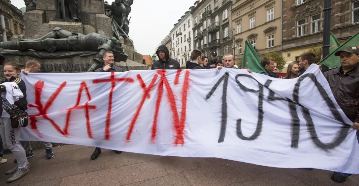 „Udělali to nacisti, my ne.“ Rusové znovu popřeli vinu katyňského masakru