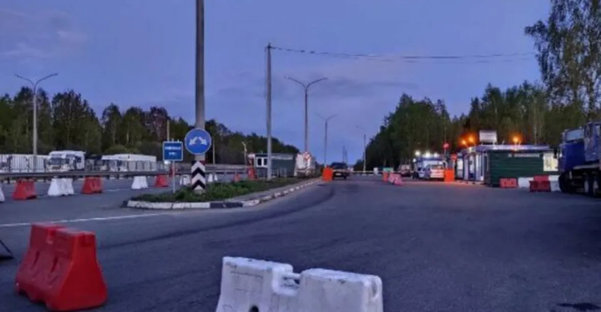 Bělorusko postavilo checkpointy na hranicích s Ruskem a obnovilo kontroly