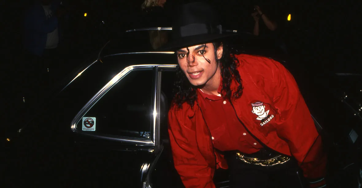 VIDEO: Svůj nejslavnější taneční krok Michael Jackson nevymyslel. Okopíroval ho z ulice