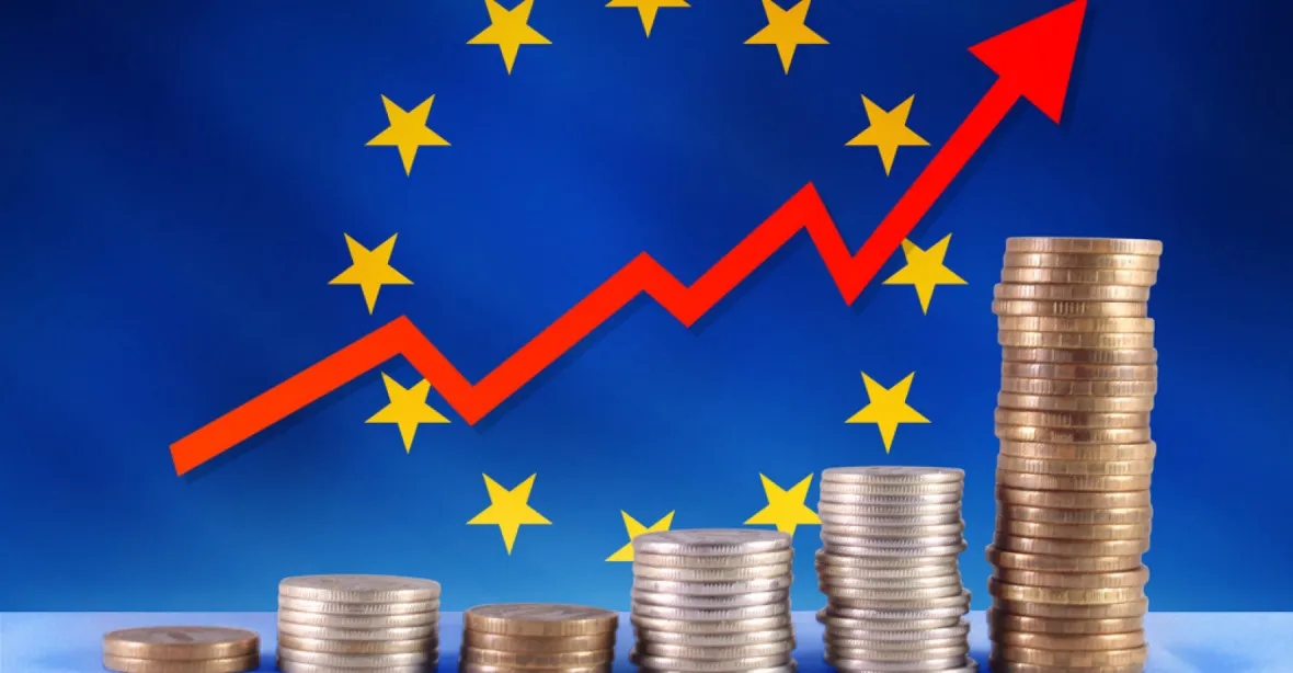 Brusel čeká v Česku druhý nejrychlejší růst cen z celé EU. Horší jsou jen Maďaři