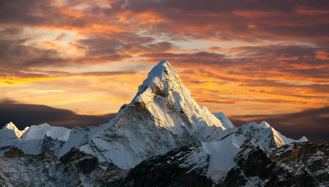 Na Mt. Everestu stanula zubařka Eva Perglerová, třetí Češka v historii