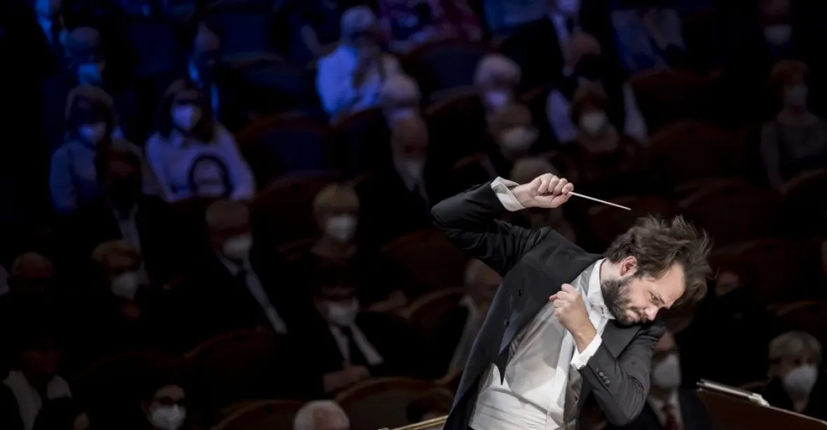 Vídeňské symfoniky povede český šéfdirigent