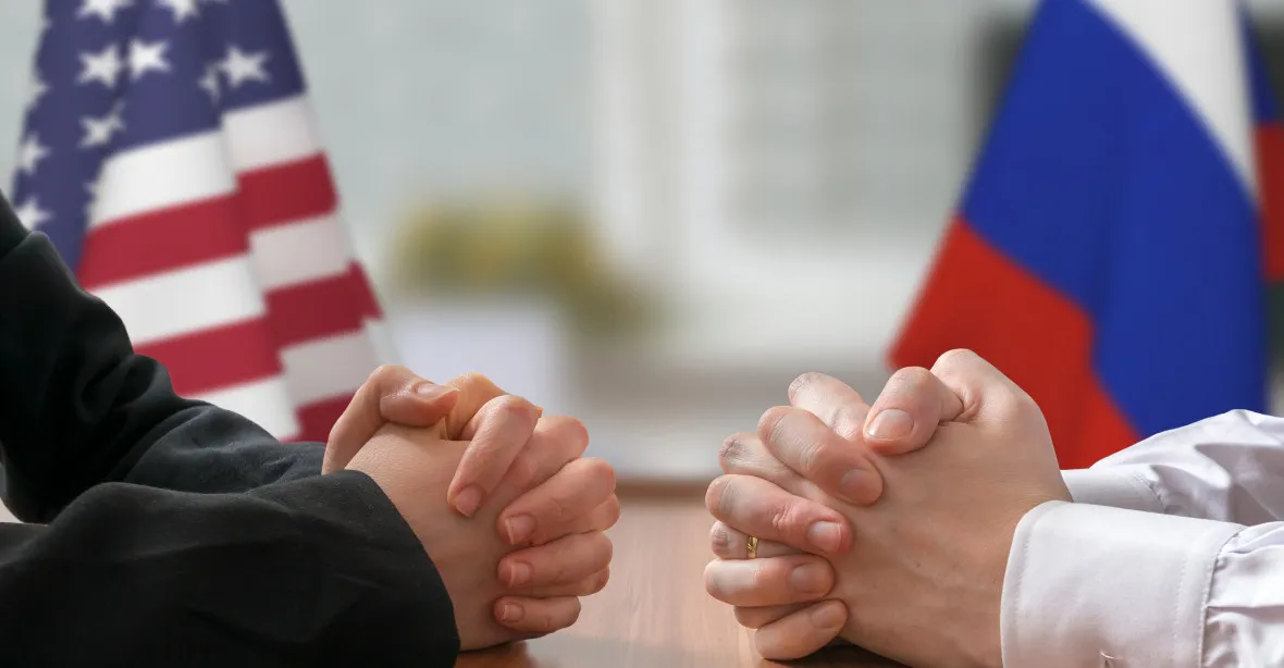 Za jiné americké administrativy mohl být na Ukrajině mír, řekl Putin