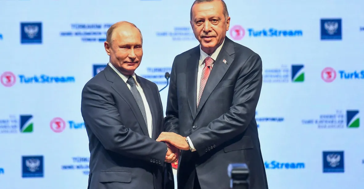 Erdogan: Shodl jsem se s Putinem na prodloužení obilné dohody. Kreml: Žádné prohlášení jsme neučinili