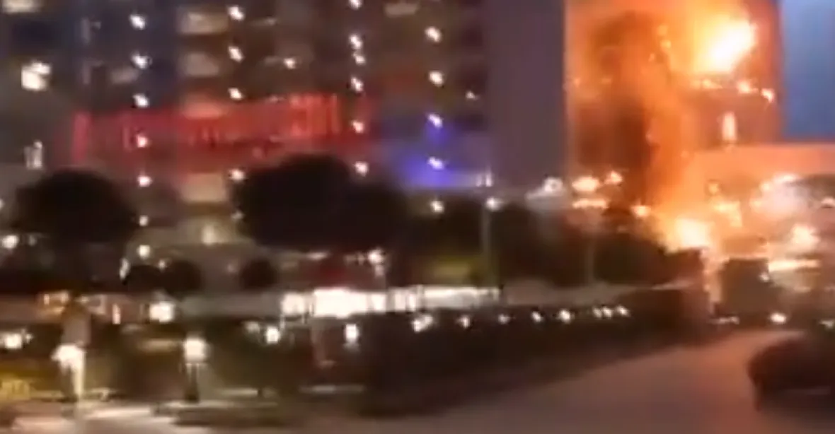VIDEO: Na Moskvu letěly drony. Jeden zasáhl i výškovou budovu v komerčním centru