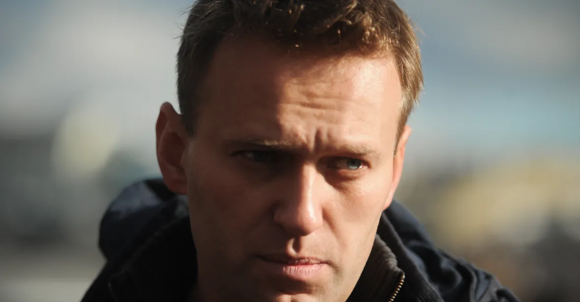 Ruský soud uložil Navalnému dalších 19 let vězení za extremismus