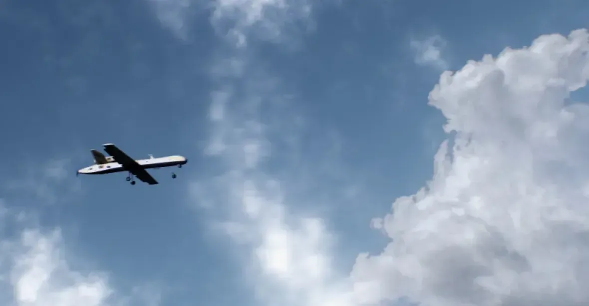 Letiště Vnukovo omezilo lety. Ruská protivzdušná obrana zničila dron mířící k Moskvě, uvedl starosta metropole