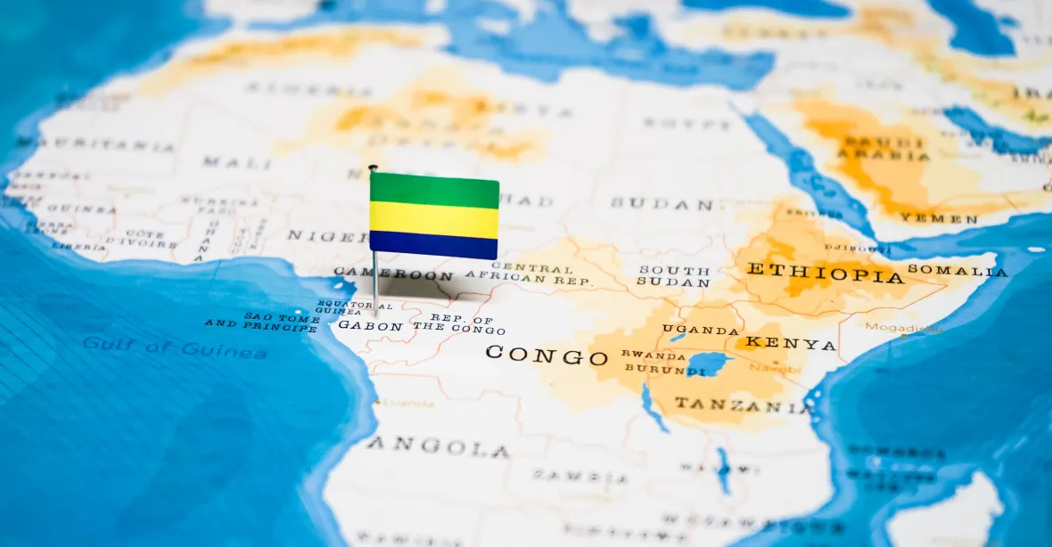 Armáda svrhává prozápadního vůdce Gabonu, skončil v domácím vězení