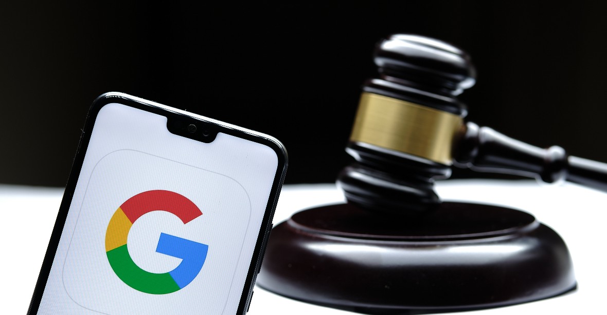 Google stojí před soudem: Uživatelé nás chtějí, hájí gigant své téměř monopolní postavení