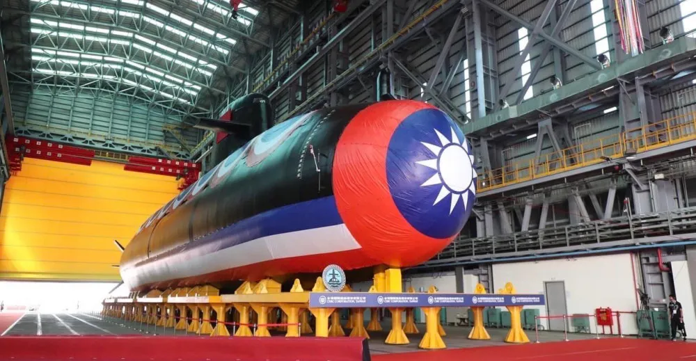 Tchaj-wan představil svou první vlastní ponorku